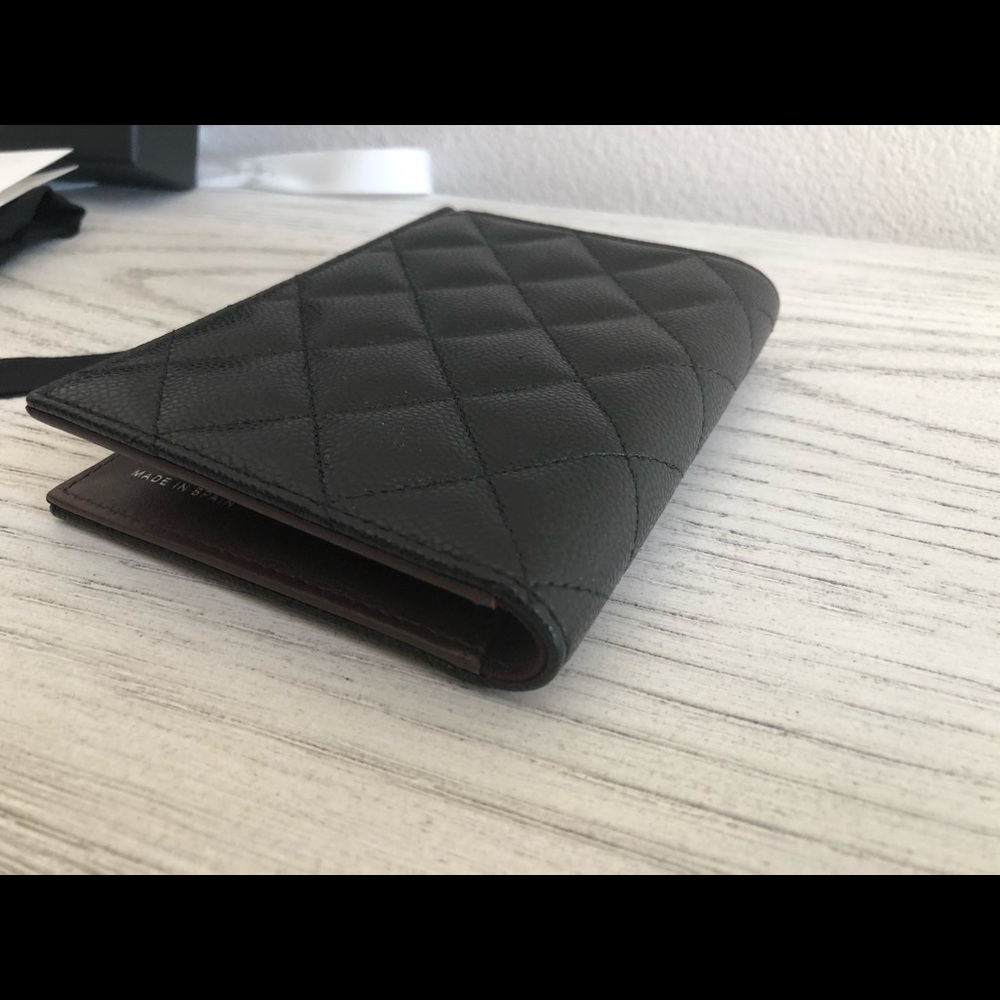 Bnib Chanel passport card wallet black caviar shw - Picture 6 of 8